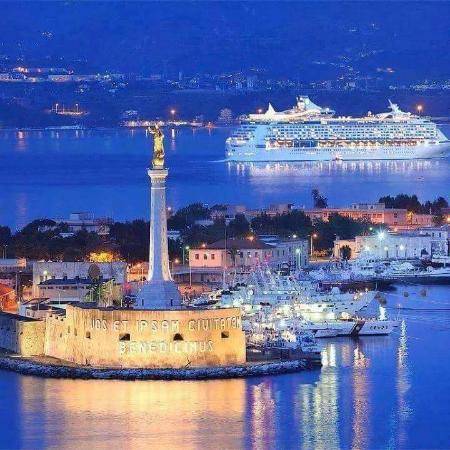 Porto di Messina al tramonto immagine inserita nella guida Psicologi a Messina